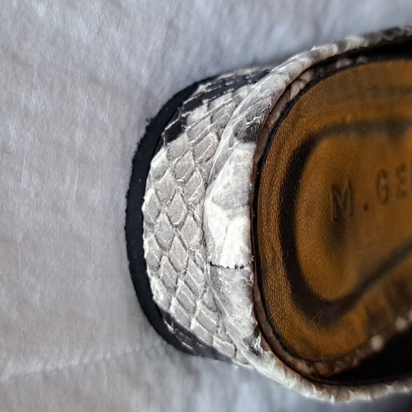 M Gemi snakeskin ballet flats w/ squared off toe 39 (8.5) - Picture 4 of 12